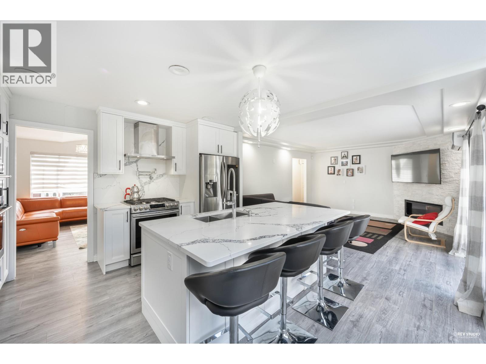 2471 Friskie Avenue, Port Coquitlam, British Columbia V3B 7P9 - Photo 3 - R3125951
