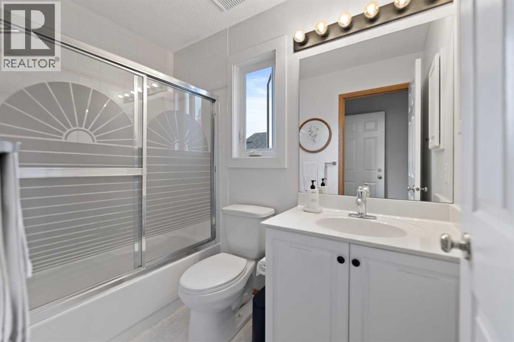 3633 Douglas Woods Heights SE, Calgary, Alberta  T2Z 2G4 - Photo 28 - A2313266