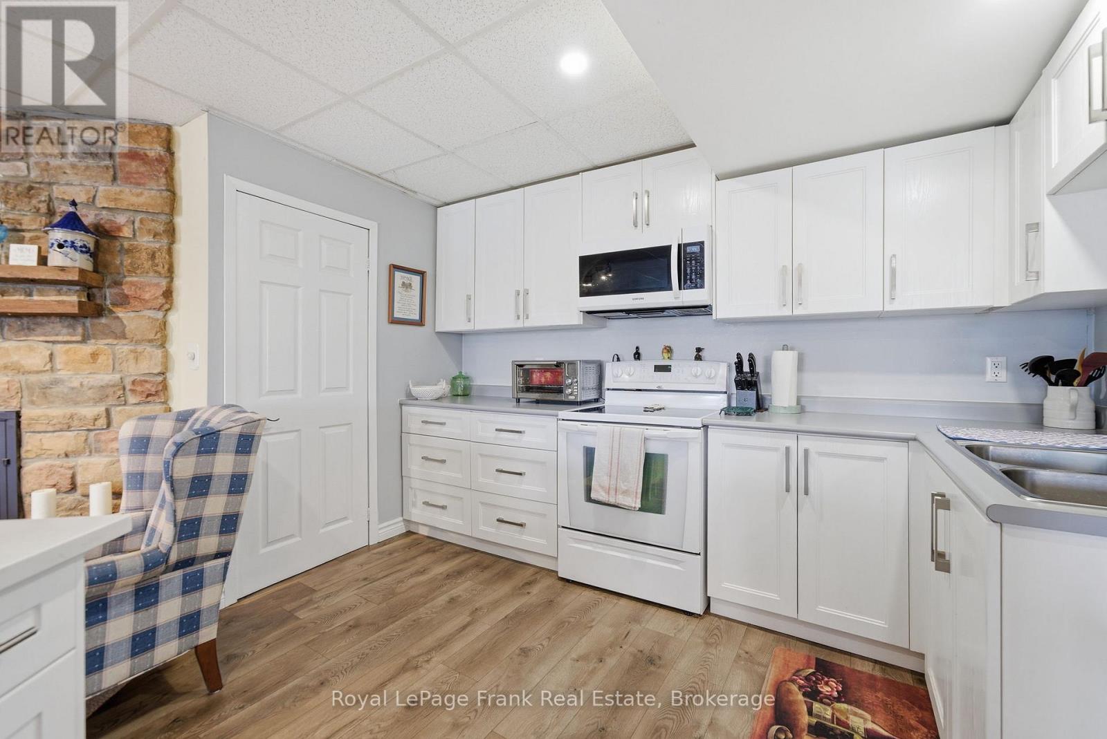 197 Mcgill Drive, Kawartha Lakes, Ontario  K9V 4R4 - Photo 34 - X13156046