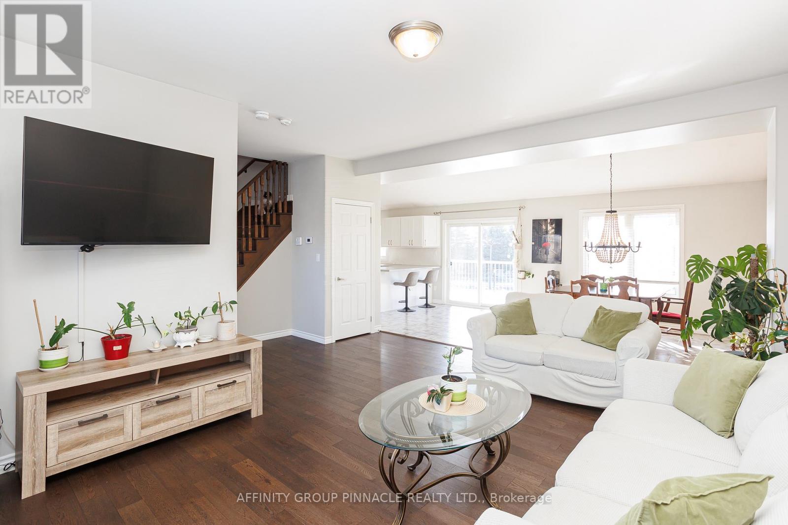 11 Moynes Court, Kawartha Lakes, Ontario  K9V 0L2 - Photo 4 - X13156208