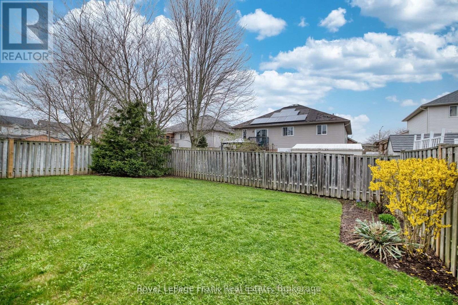 4112 Walcot Court, Lincoln, Ontario  L3J 0L9 - Photo 4 - X13156212