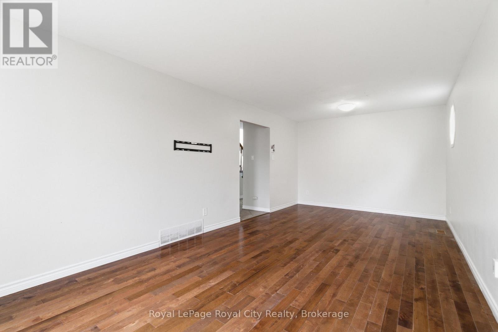11 Sagewood Place, Guelph, Ontario  N1G 3M8 - Photo 10 - X13156202