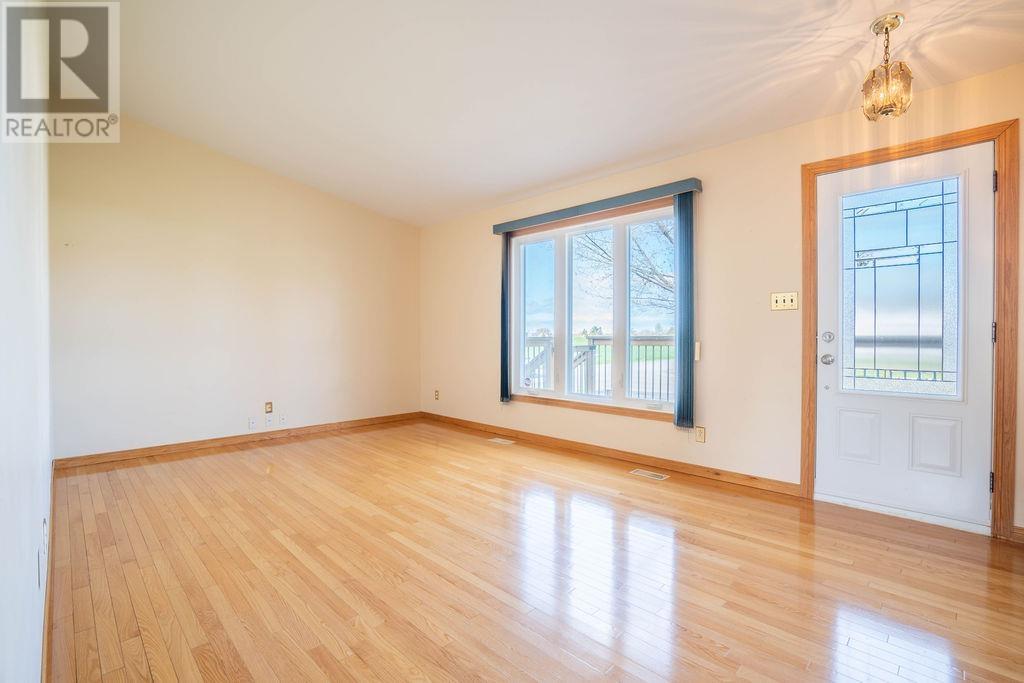 124 Albion St, Sault Ste. Marie, Ontario P6B 5E1 - Photo 16 - SM261093