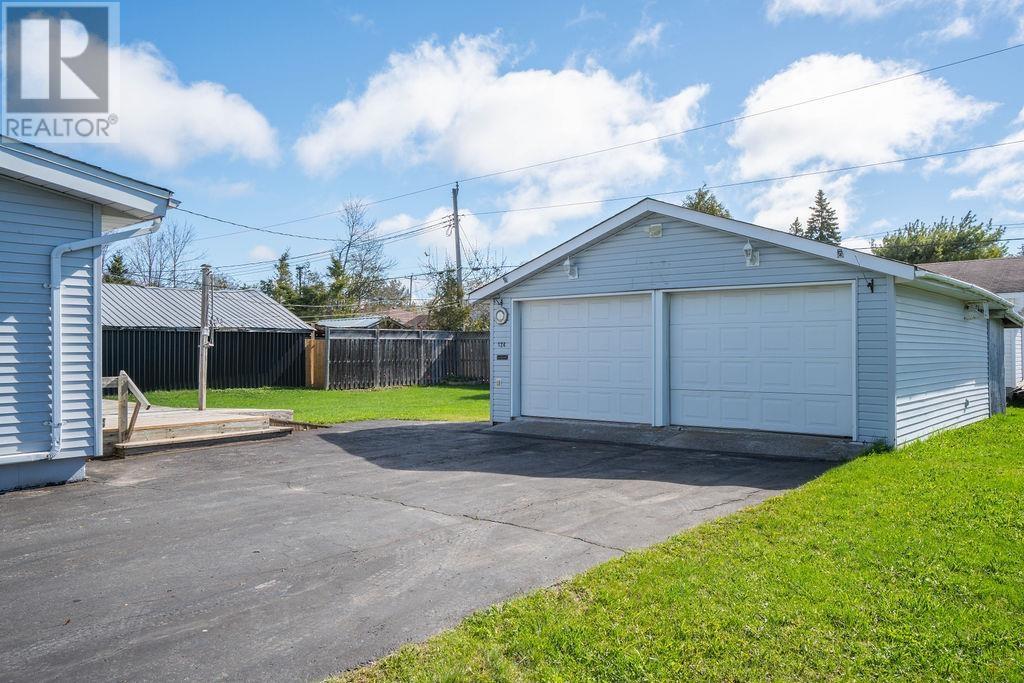 124 Albion St, Sault Ste. Marie, Ontario P6B 5E1 - Photo 4 - SM261093
