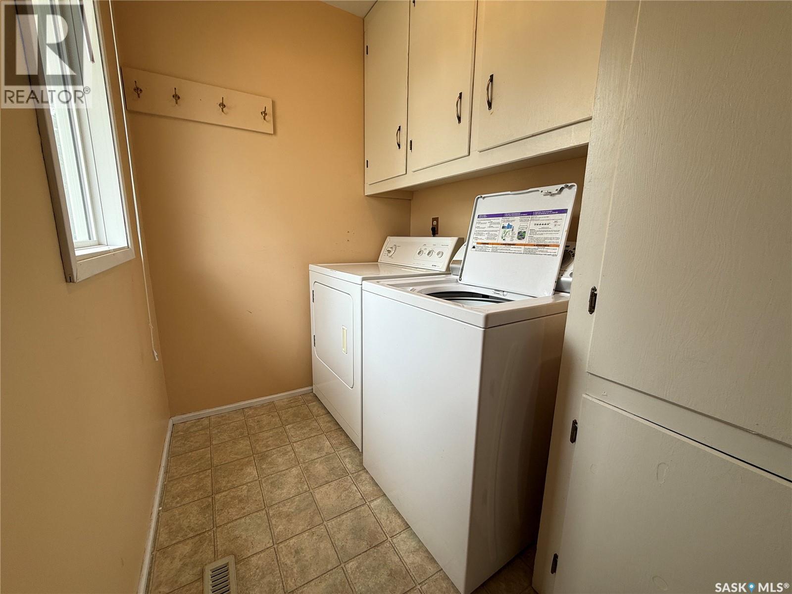 723 Field Drive, Swift Current, Saskatchewan  S9H 4C4 - Photo 14 - SK036653