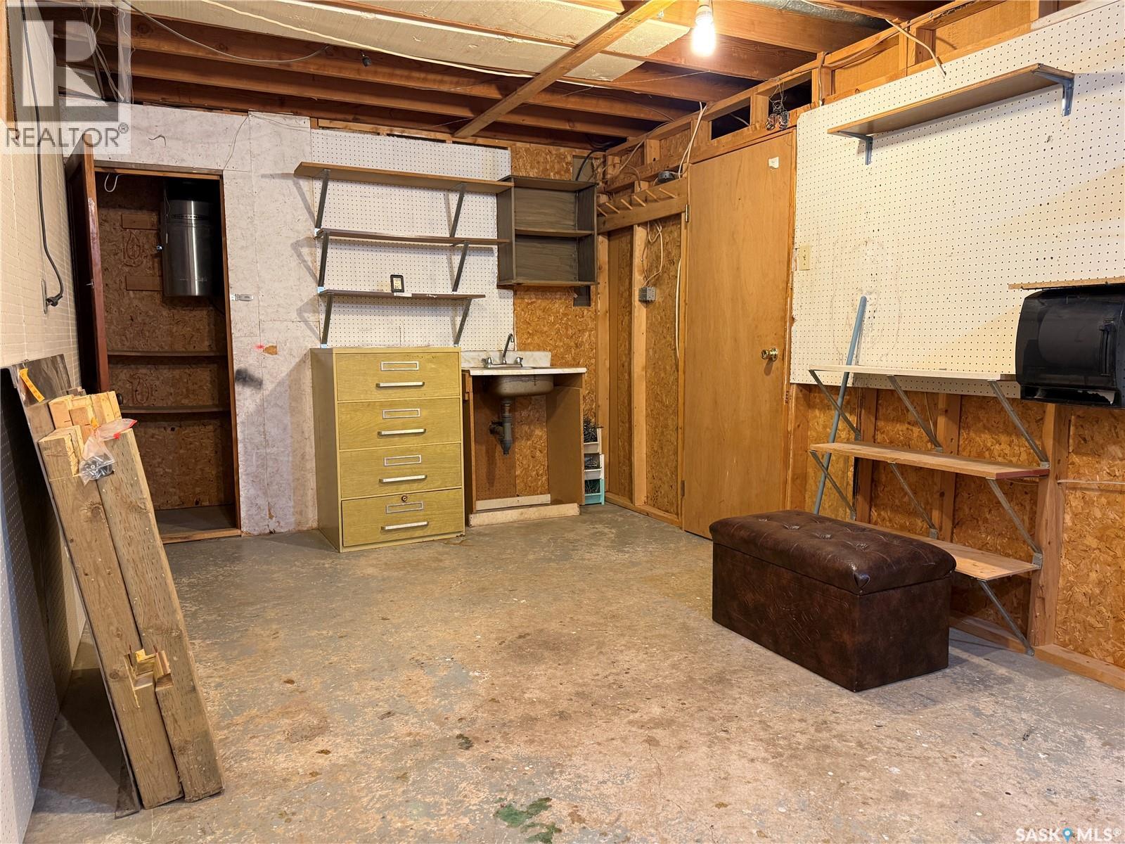 723 Field Drive, Swift Current, Saskatchewan  S9H 4C4 - Photo 22 - SK036653