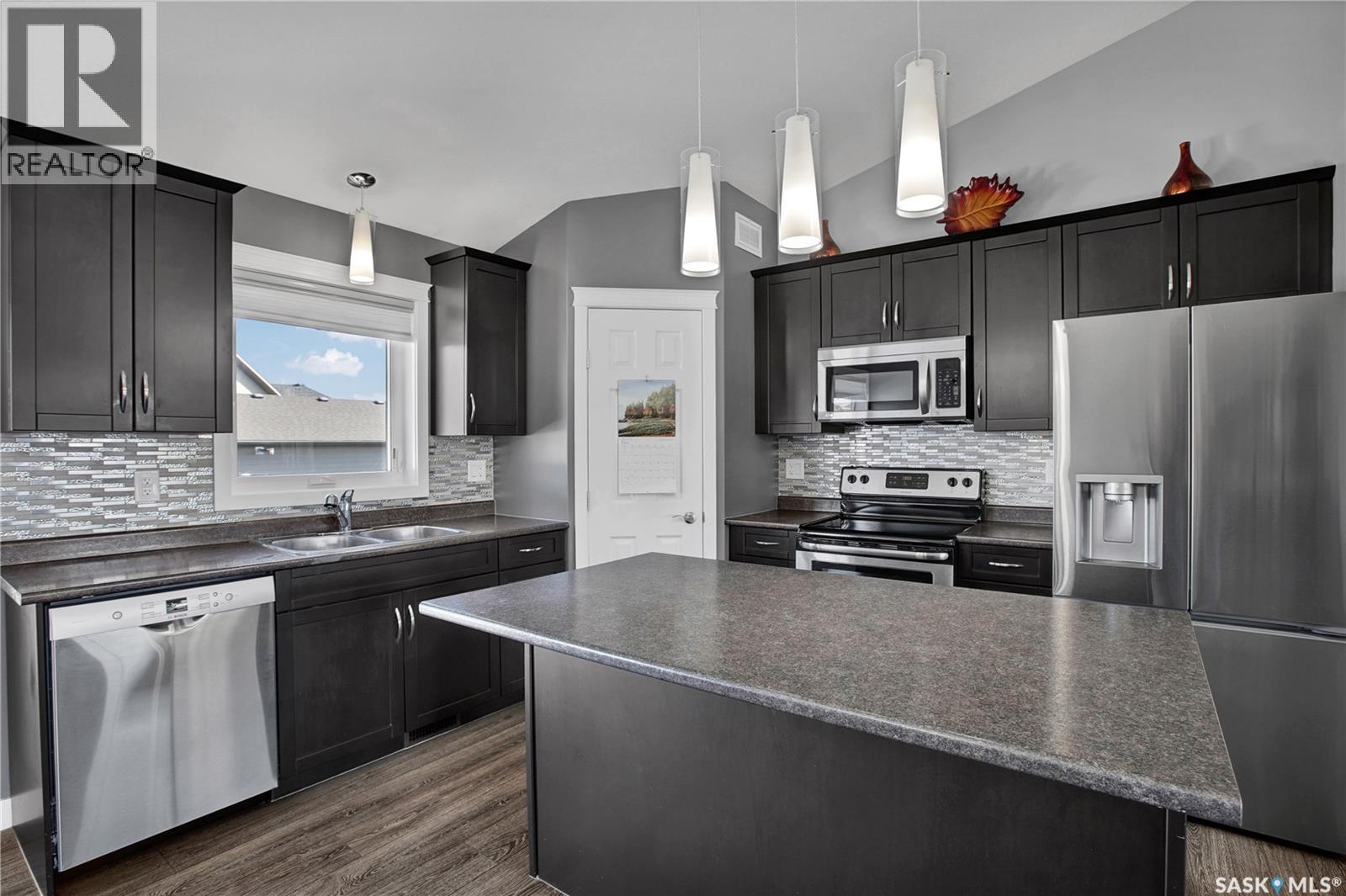 406 Spruce Street, Warman, Saskatchewan  S0K 4S2 - Photo 4 - SK036608