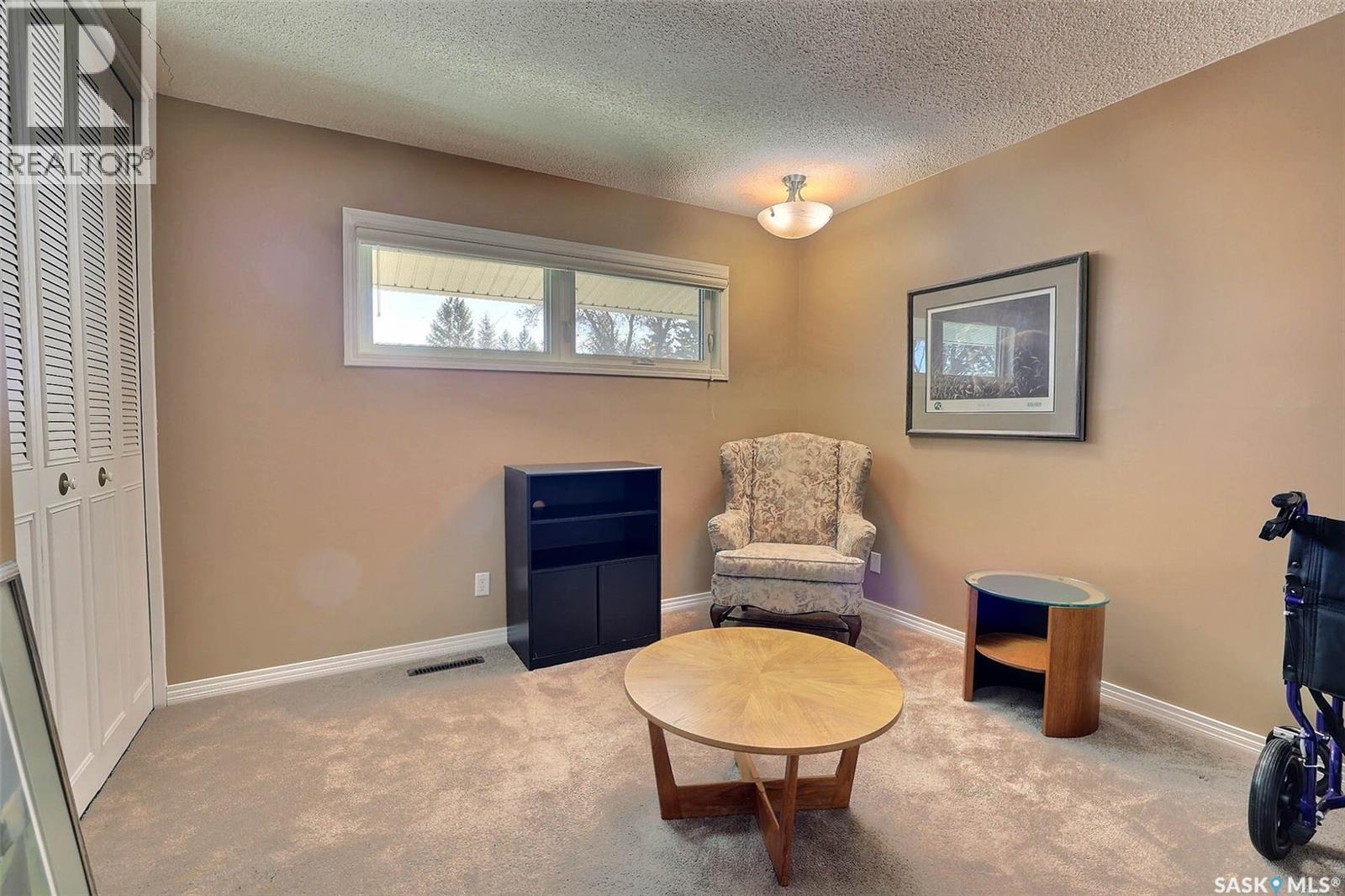 97 Compton Road, Regina, Saskatchewan  S4S 2Y4 - Photo 14 - SK036574
