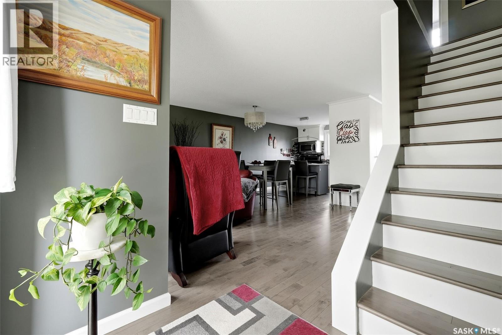 35 Spruceview Road, Regina, Saskatchewan  S4R 0E1 - Photo 3 - SK036571