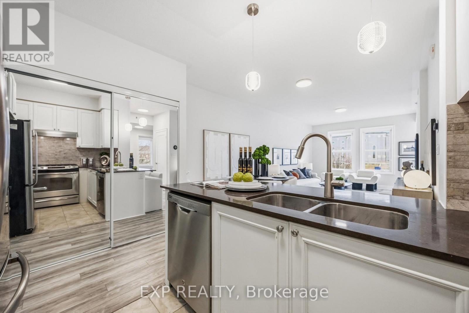211 - 28 Prince Regent Street, Markham, Ontario L6C 0V5 - Photo 4 - N13150168