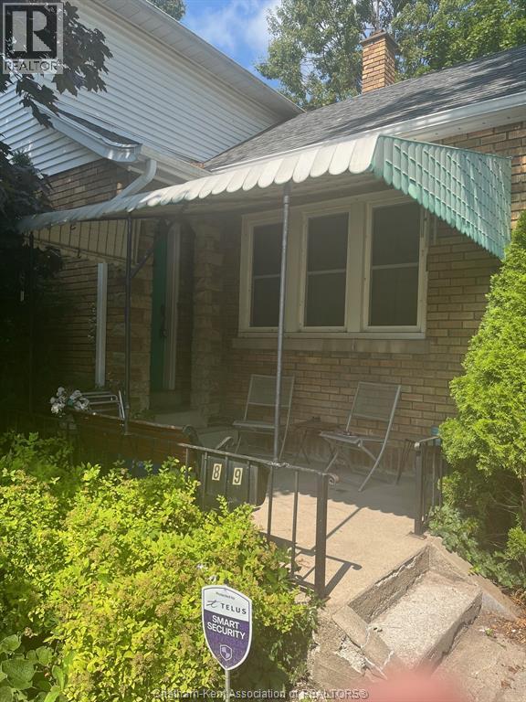 MLS# 25020791: 89 GLADSTONE AVENUE, Chatham, Canada