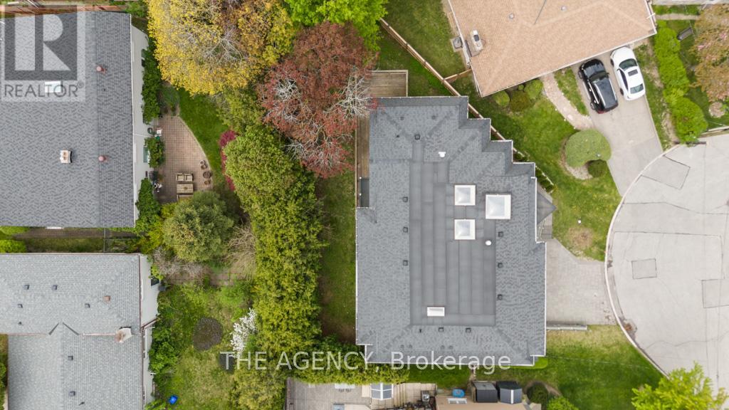 8 Frivick Court, Toronto, Ontario  M2M 3P6 - Photo 3 - C13156170