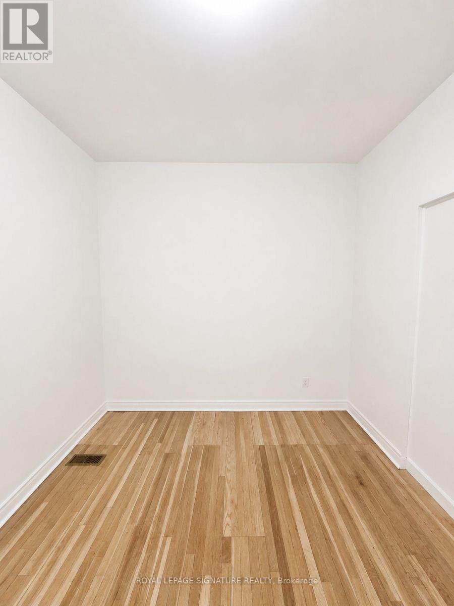Upper - 396 Crawford Street, Toronto, Ontario M6J 2V9 - Photo 11 - C13156216