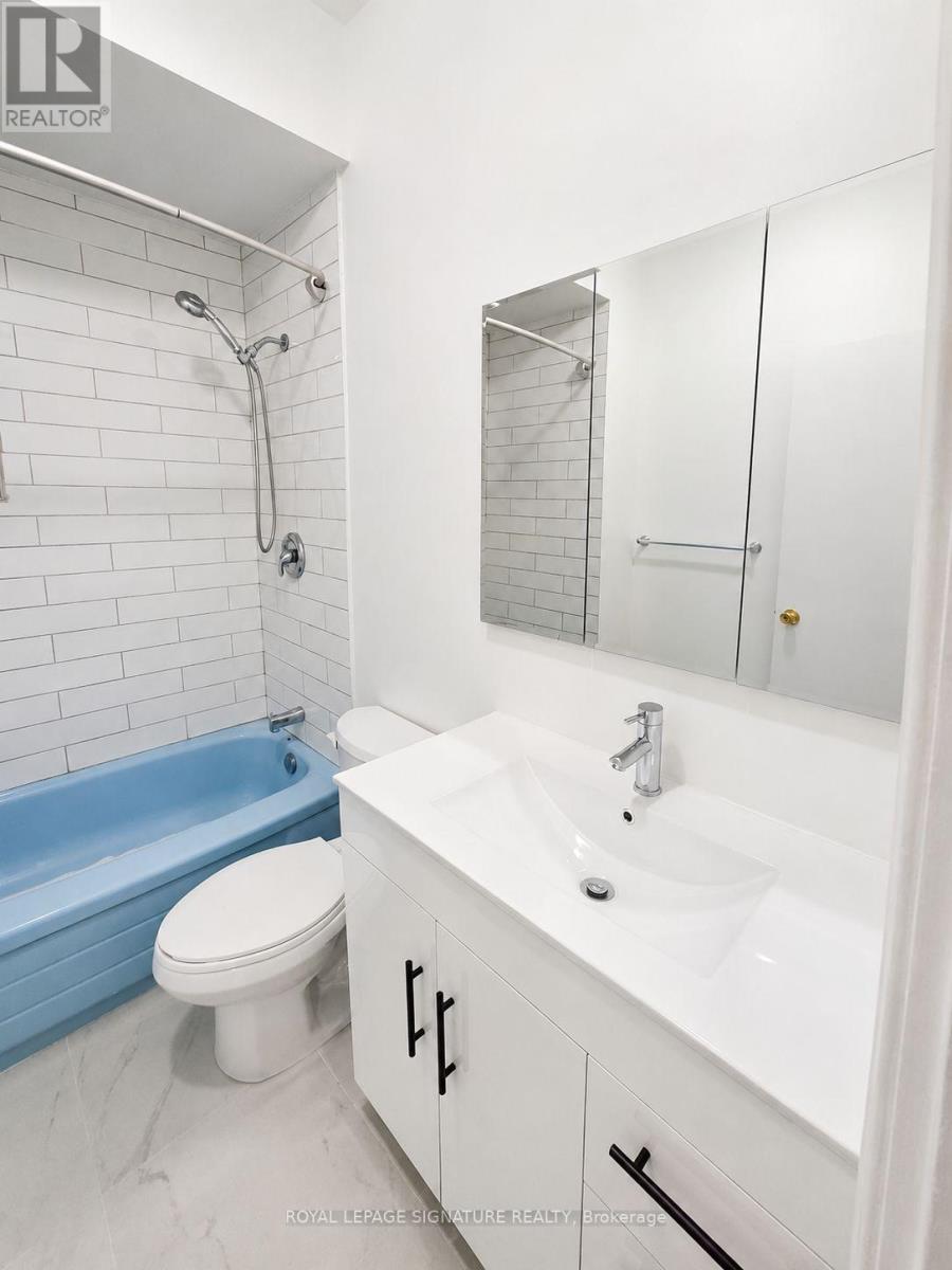 Upper - 396 Crawford Street, Toronto, Ontario M6J 2V9 - Photo 12 - C13156216
