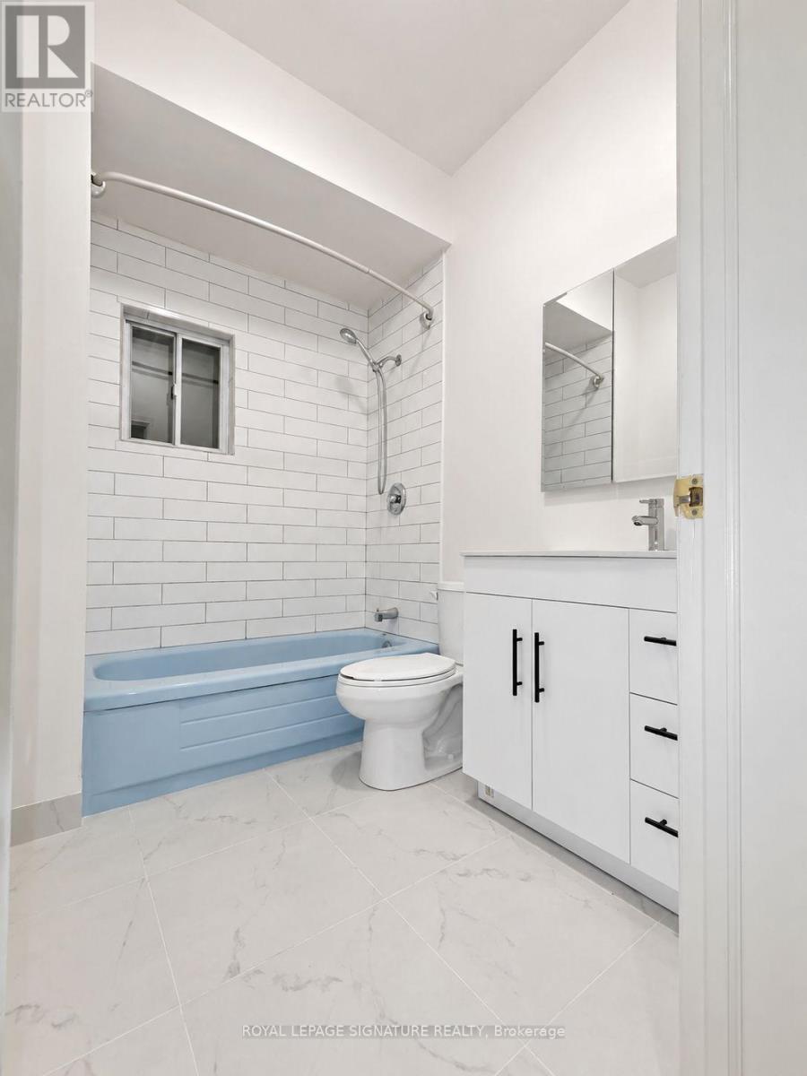 Upper - 396 Crawford Street, Toronto, Ontario M6J 2V9 - Photo 13 - C13156216