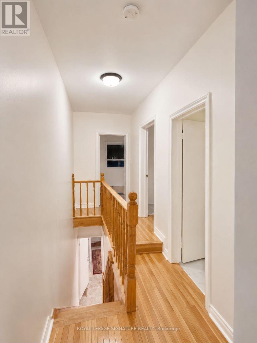 Upper - 396 Crawford Street, Toronto, Ontario M6J 2V9 - Photo 4 - C13156216