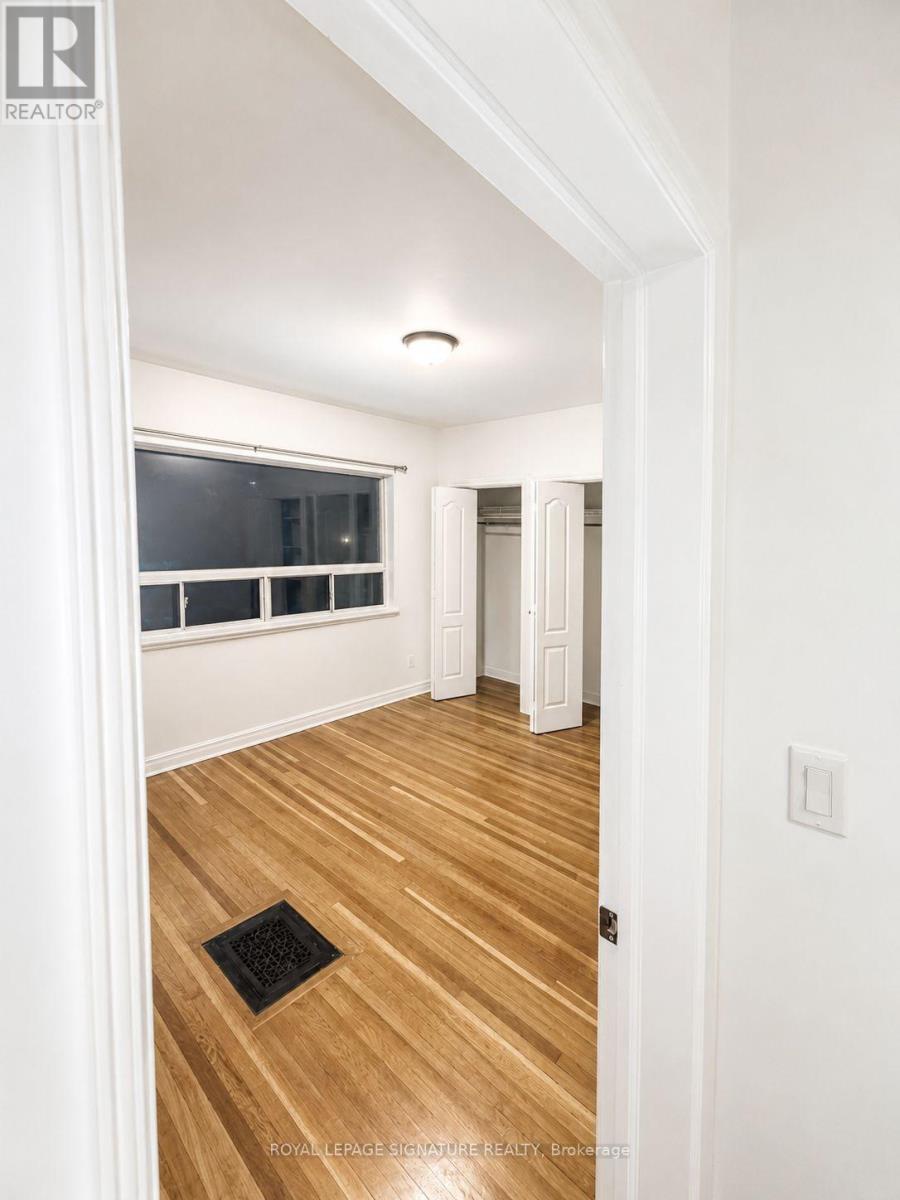 Upper - 396 Crawford Street, Toronto, Ontario M6J 2V9 - Photo 7 - C13156216