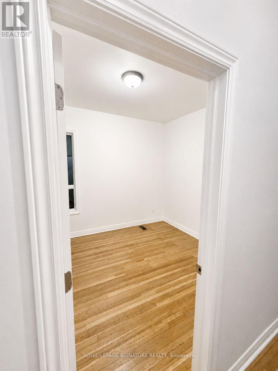 Upper - 396 Crawford Street, Toronto, Ontario M6J 2V9 - Photo 8 - C13156216