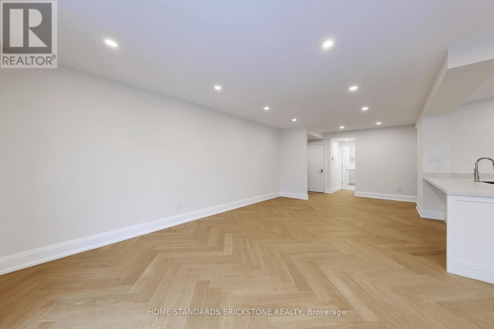 1001 - 40 Rosehill Avenue, Toronto, Ontario  M4T 1G5 - Photo 10 - C13156226