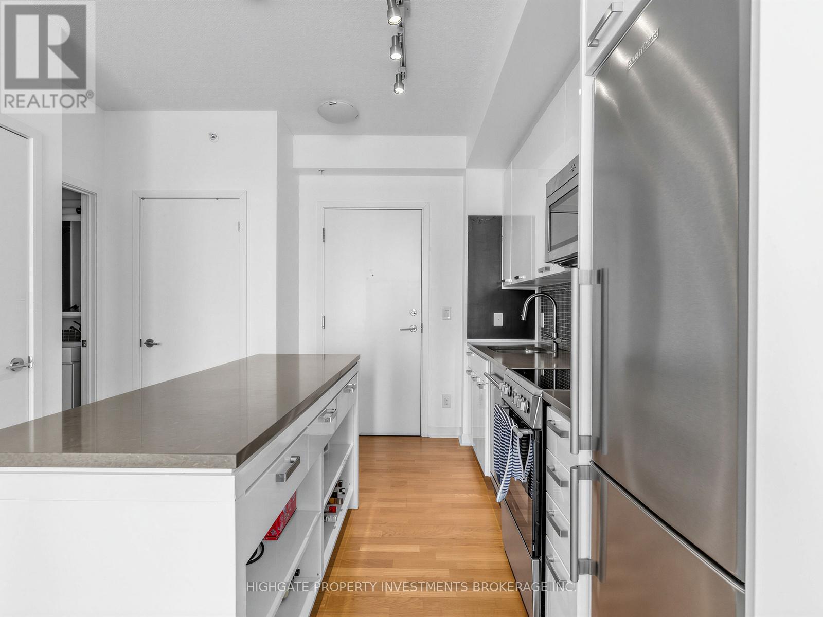2311 - 295 Adelaide Street W, Toronto, Ontario  M5V 0L4 - Photo 4 - C13156380