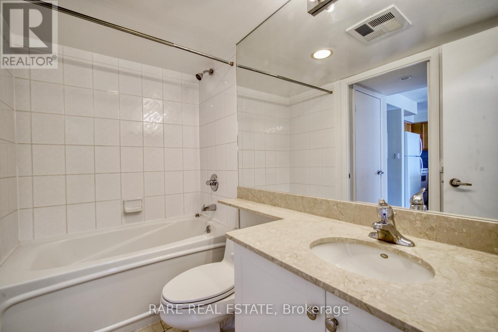3007 - 210 Victoria Street, Toronto, Ontario  M5B 2R3 - Photo 11 - C13156400