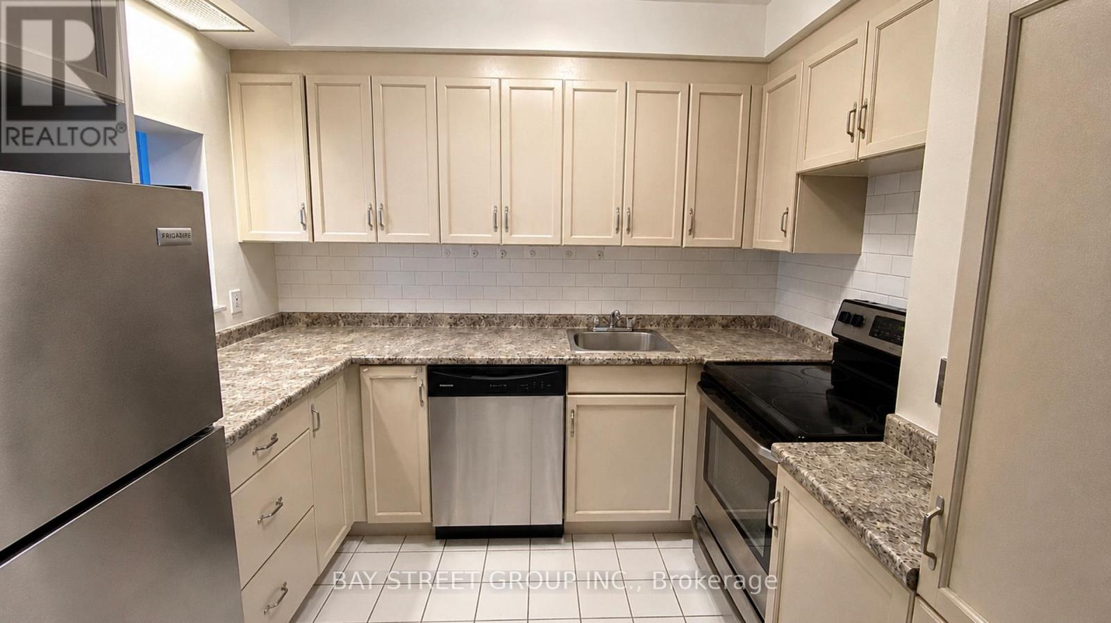 902 - 284 Bloor Street W, Toronto, Ontario  M5S 3B8 - Photo 10 - C13156410