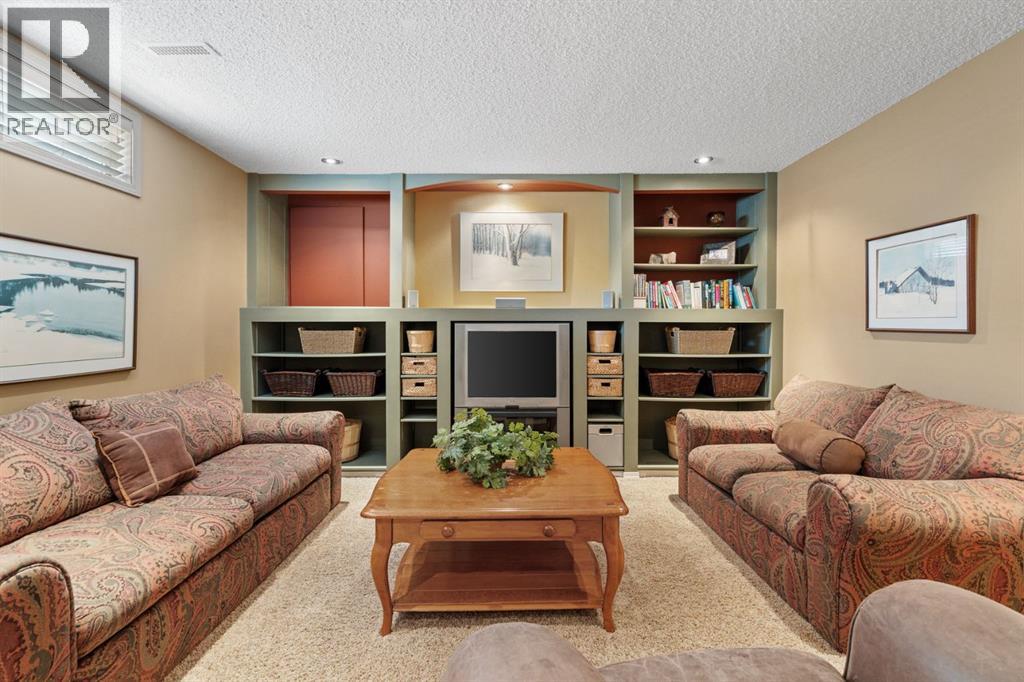 212 Sirocco Place SW, Calgary, Alberta  T3H 2N3 - Photo 36 - A2293905