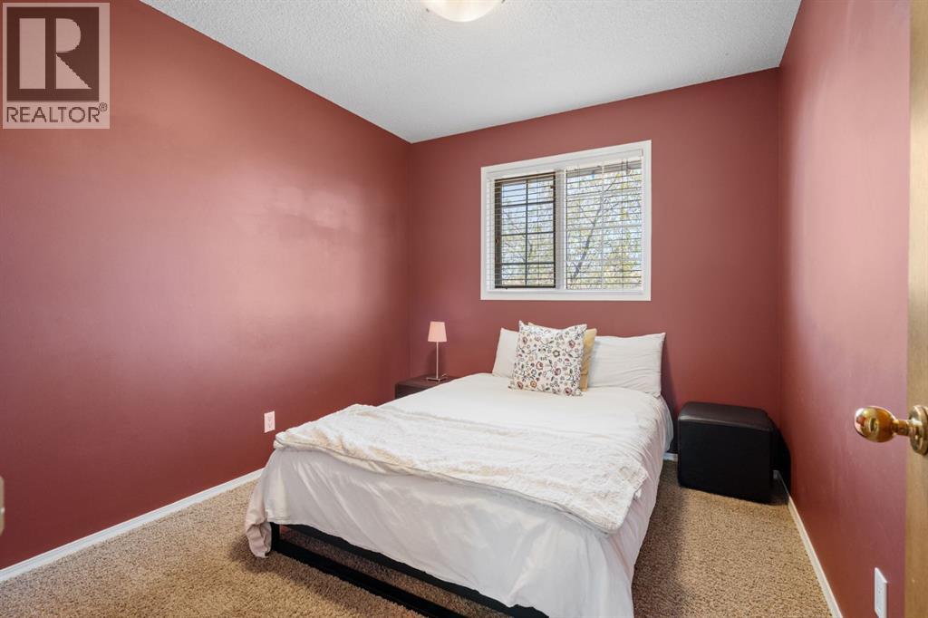 212 Sirocco Place SW, Calgary, Alberta  T3H 2N3 - Photo 25 - A2293905