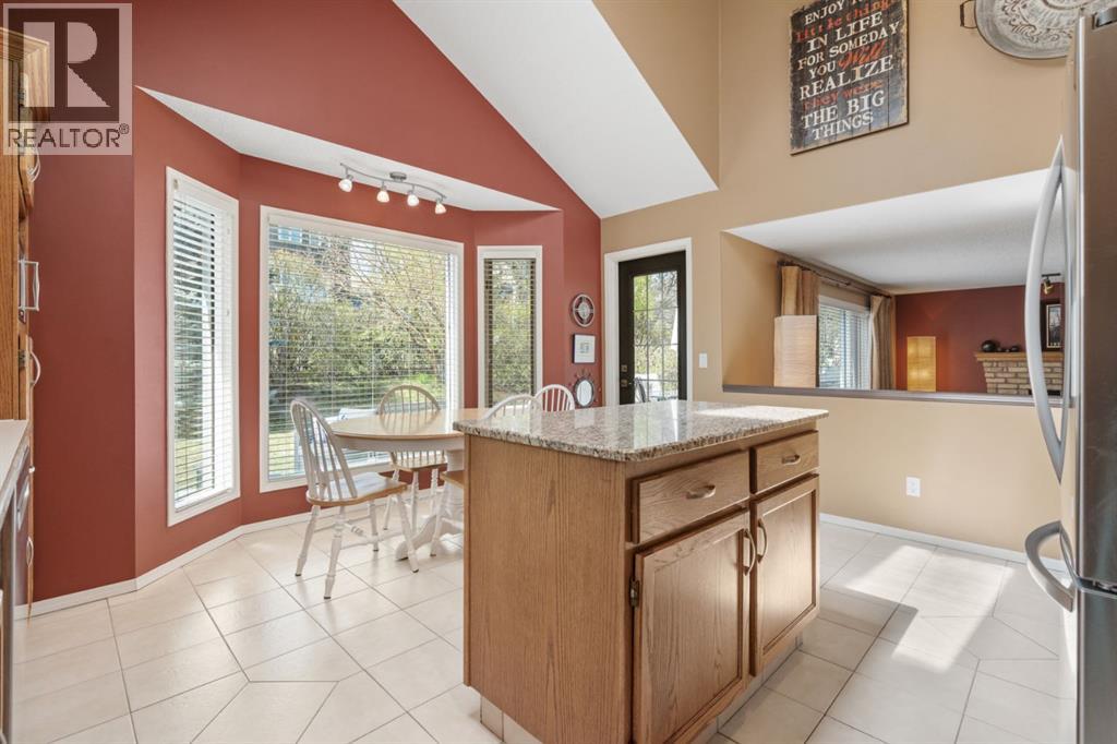 212 Sirocco Place SW, Calgary, Alberta  T3H 2N3 - Photo 15 - A2293905