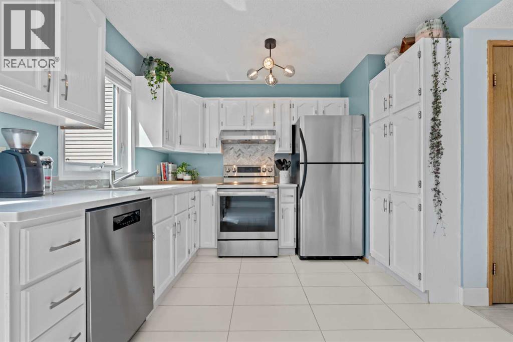 63 Falmere Way NE, Calgary, Alberta  T3J 2Y7 - Photo 15 - A2312029