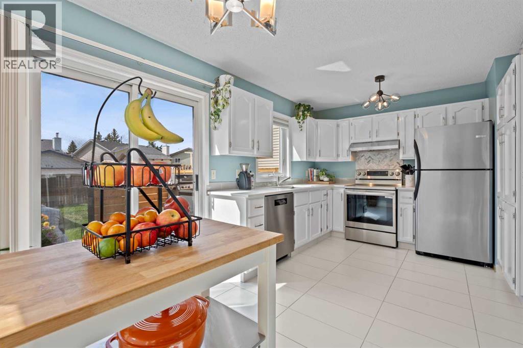 63 Falmere Way NE, Calgary, Alberta  T3J 2Y7 - Photo 19 - A2312029