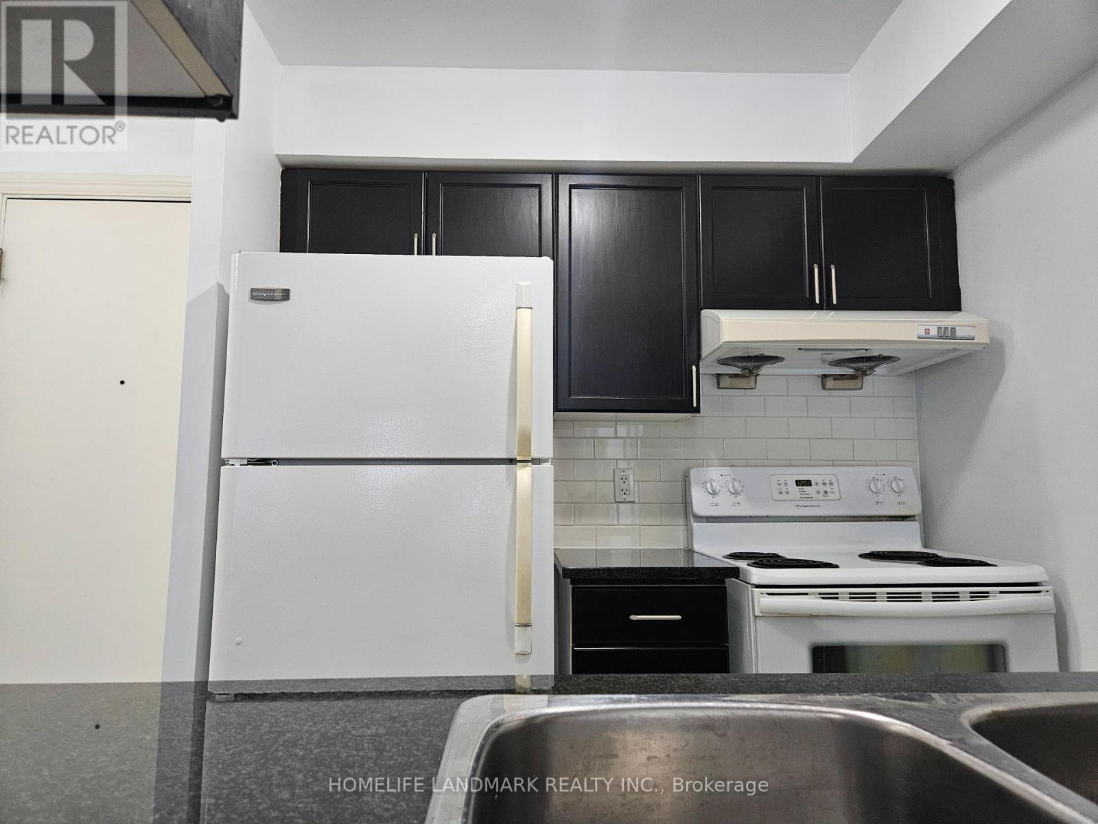 # 1705 - 70 Town Centre Court, Toronto, Ontario  M1P 4Y7 - Photo 4 - E13156130