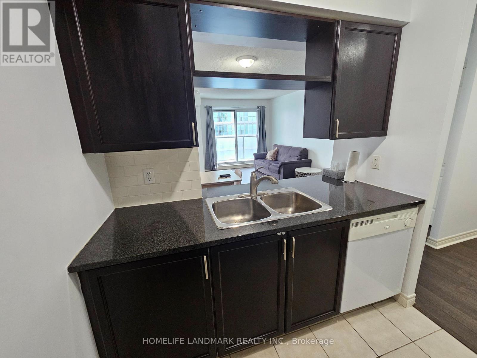 # 1705 - 70 Town Centre Court, Toronto, Ontario  M1P 4Y7 - Photo 8 - E13156130