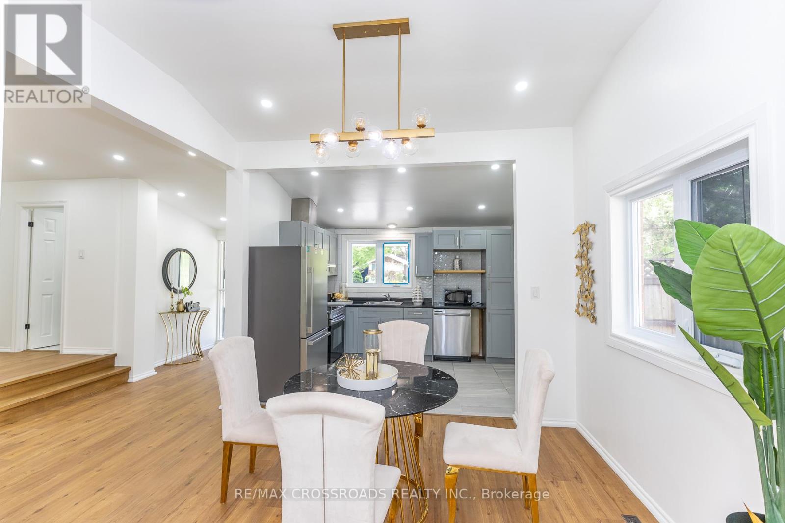 47 Munson Crescent, Toronto, Ontario  M1P 3M8 - Photo 7 - E13156258