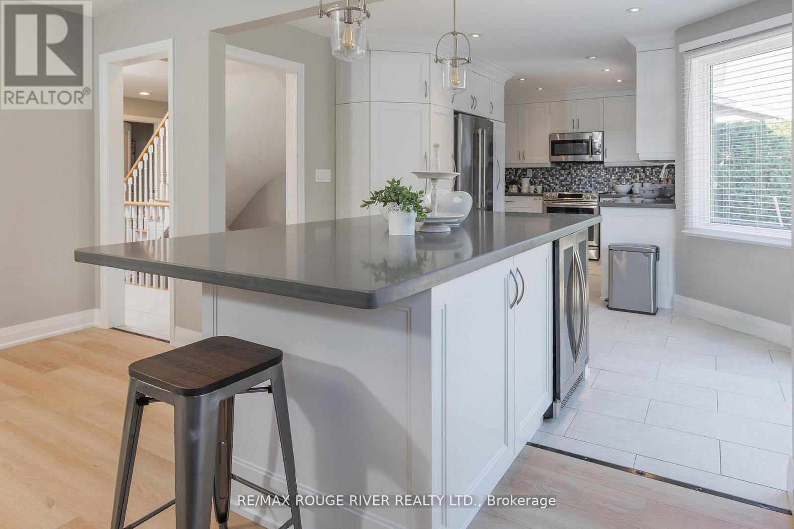 1819 Post Drive, Pickering, Ontario  L1V 4S8 - Photo 14 - E13156378