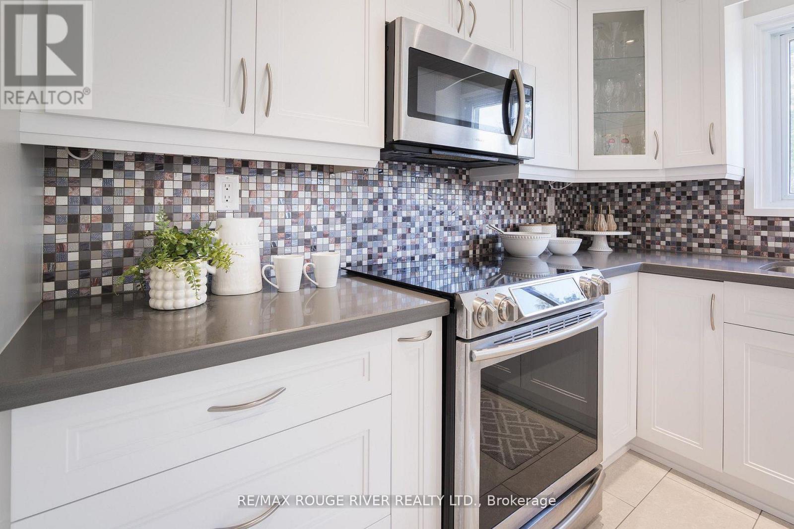 1819 Post Drive, Pickering, Ontario  L1V 4S8 - Photo 15 - E13156378
