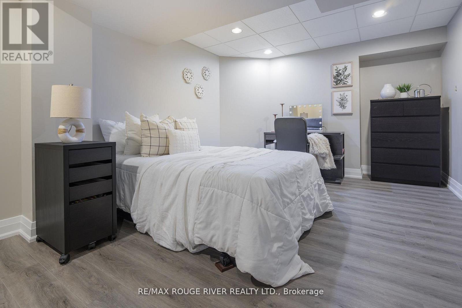 1819 Post Drive, Pickering, Ontario  L1V 4S8 - Photo 40 - E13156378