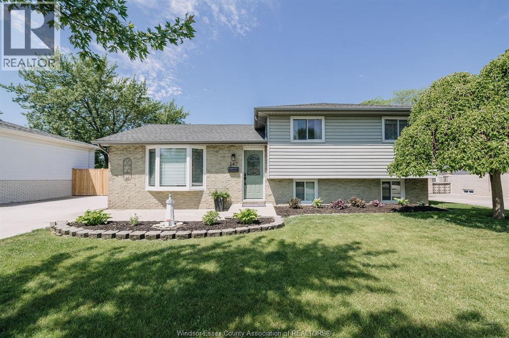 MLS# 26011700: 247 Pacific AVENUE, Amherstburg, Canada