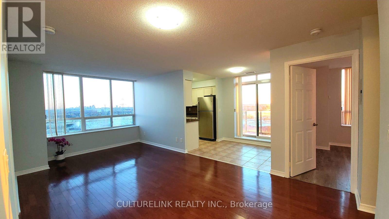 Ph 10 - 23 Oneida Crescent, Richmond Hill (Langstaff), Ontario  L4B 0A2 - Photo 3 - N13156086