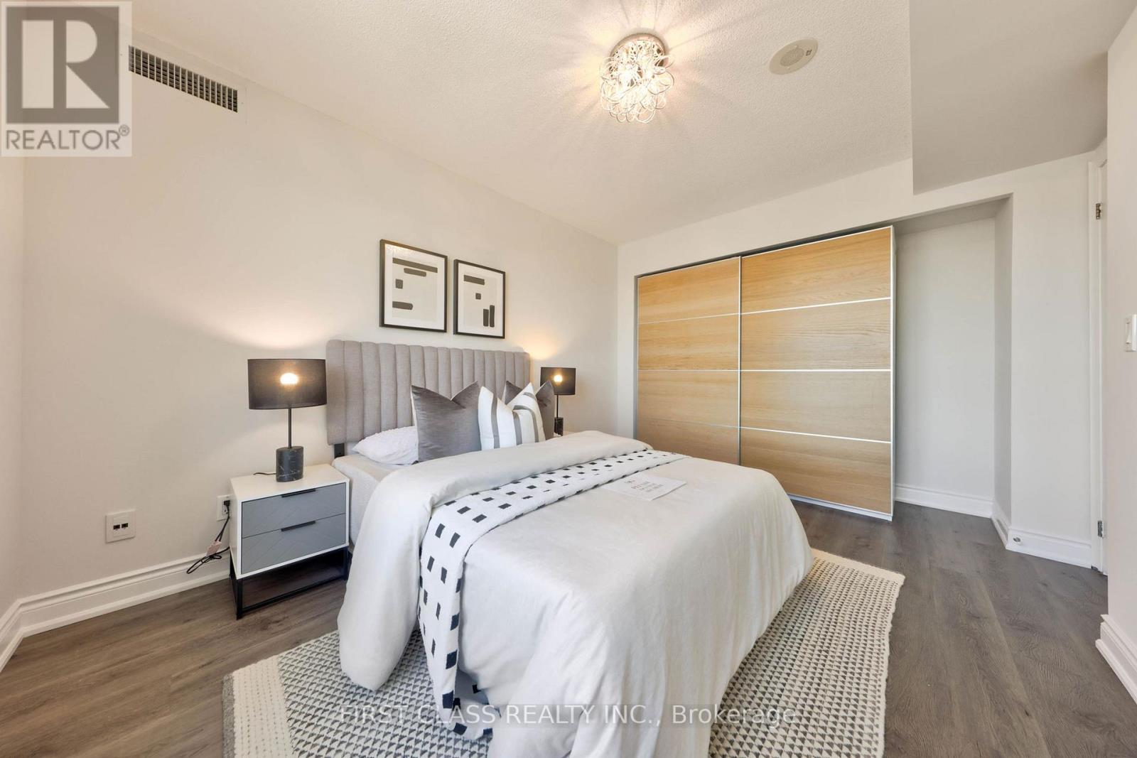 916 - 37 Galleria Parkway, Markham, Ontario  L3T 0A5 - Photo 16 - N13156252