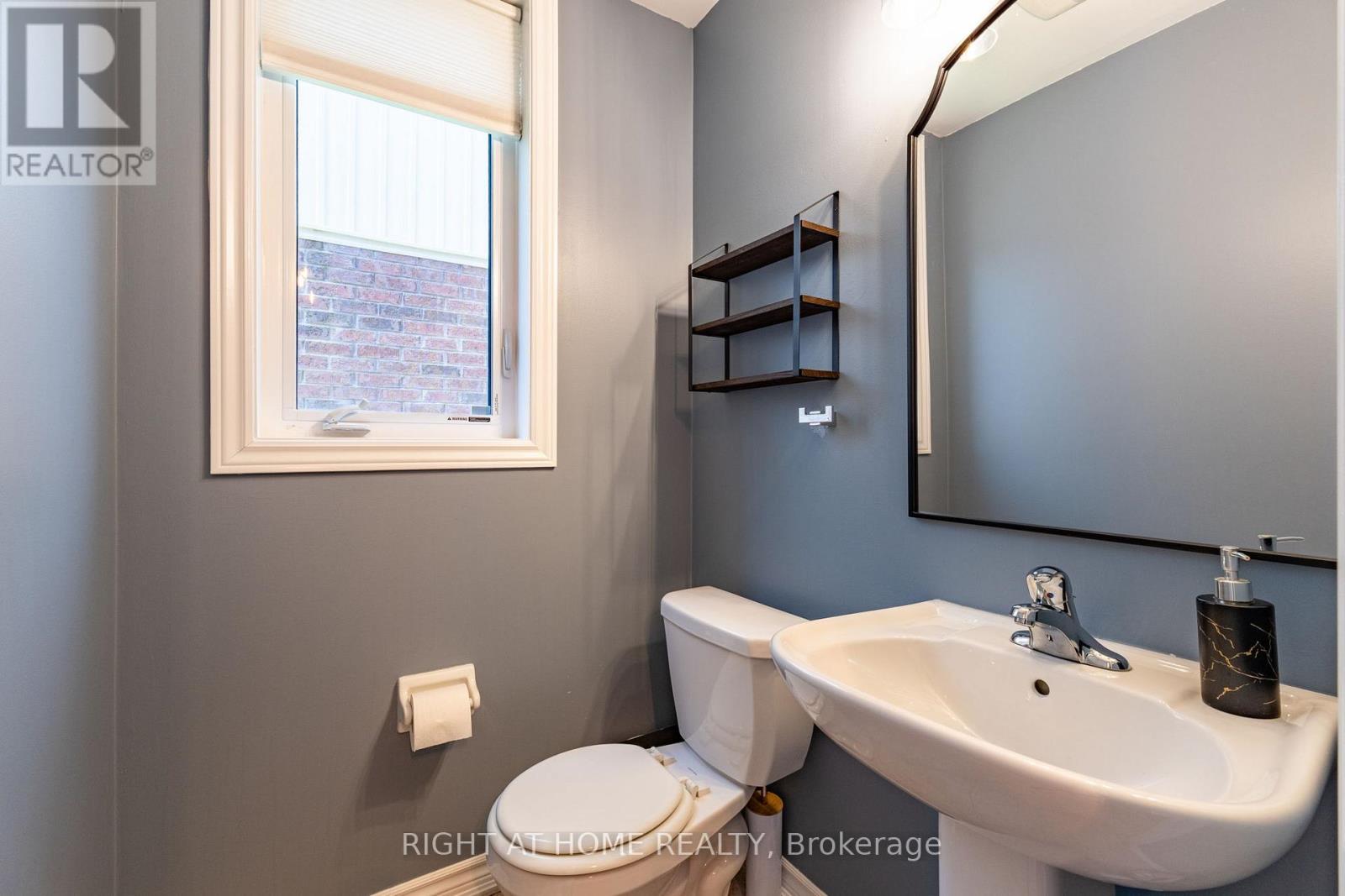 72 Wagner Crescent, Essa, Ontario  L3W 0R7 - Photo 20 - N13156312