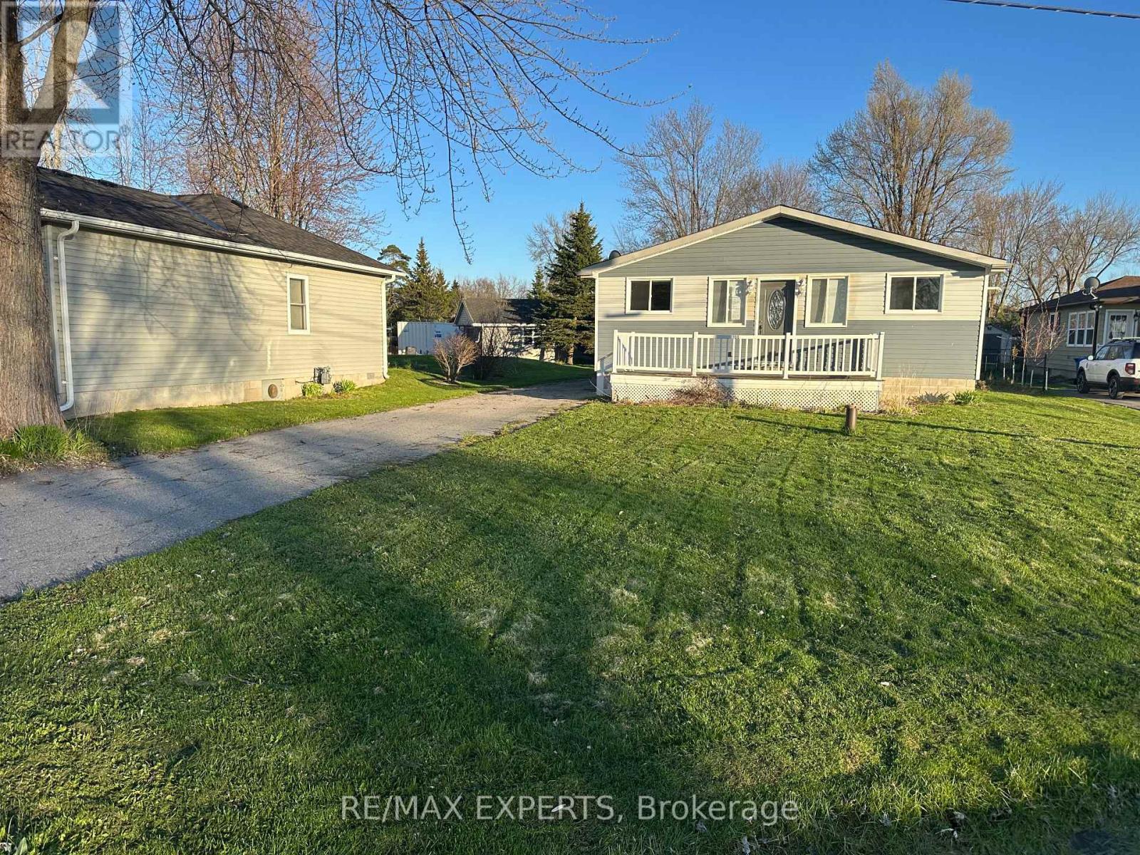 155 Woodfield Drive, Georgina, Ontario  L0E 1N0 - Photo 4 - N13155994