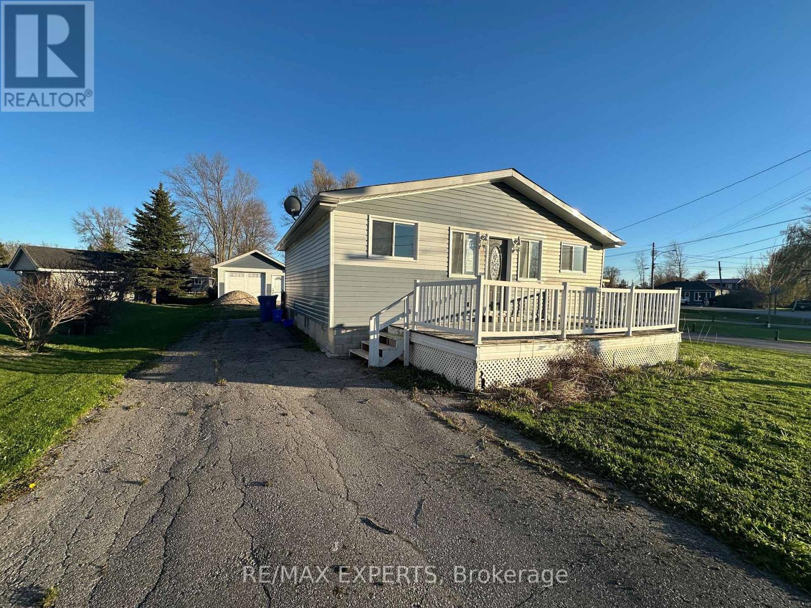 155 WOODFIELD DRIVE, Georgina, Ontario