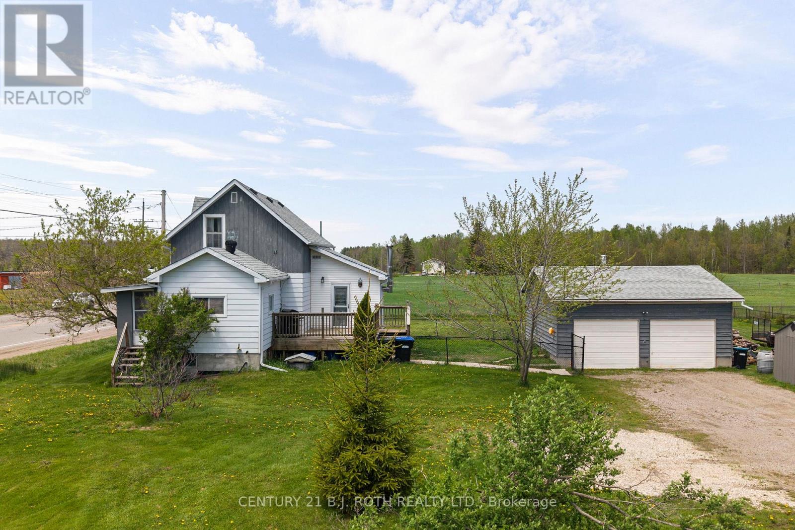 1006 Flos 4 Road E, Springwater, Ontario  L0L 2K0 - Photo 2 - S13156248