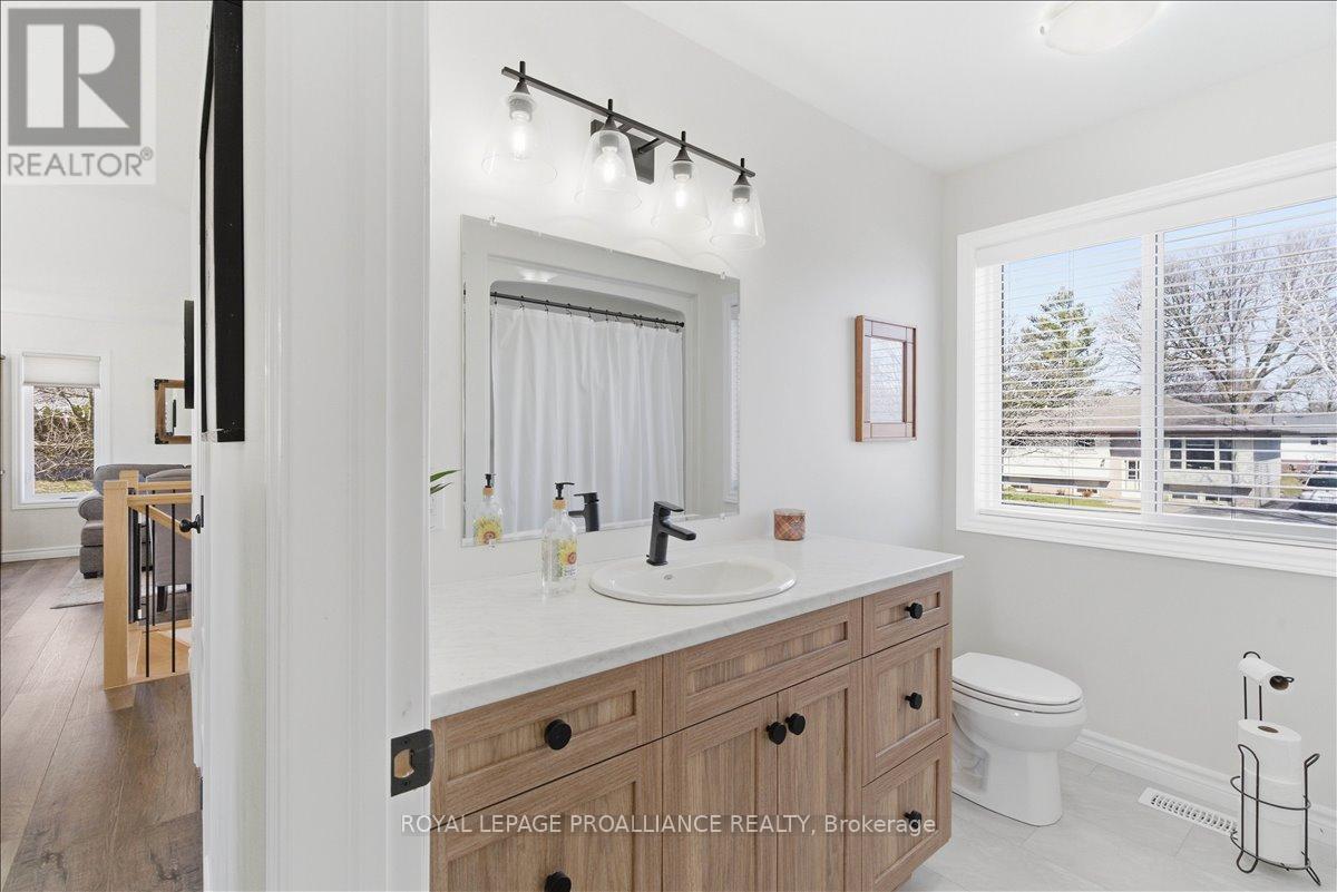 56 Alnet Drive, Belleville, Ontario  K8P 4X4 - Photo 19 - X12978138