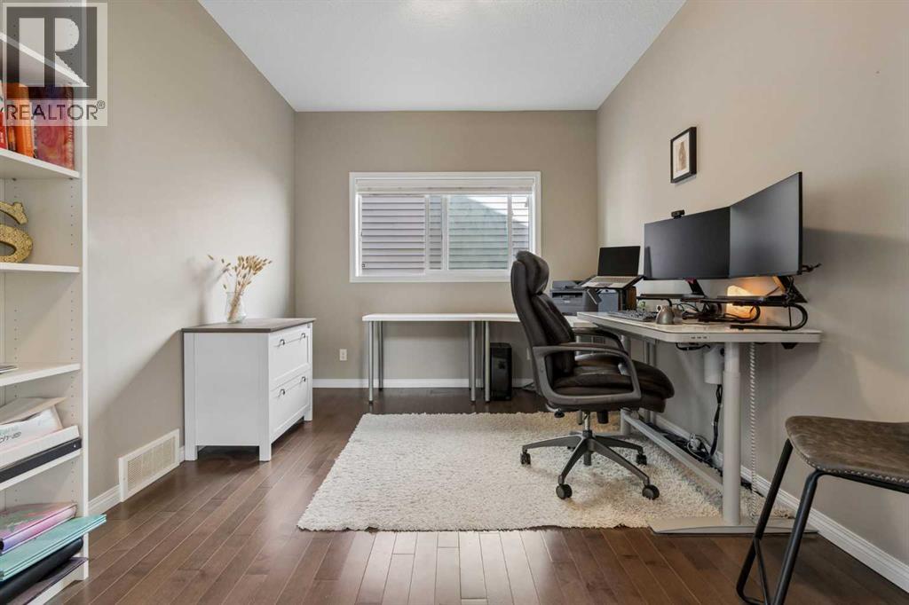 108 Sage Bank Crescent NW, Calgary, Alberta  T3R 0J2 - Photo 4 - A2313249