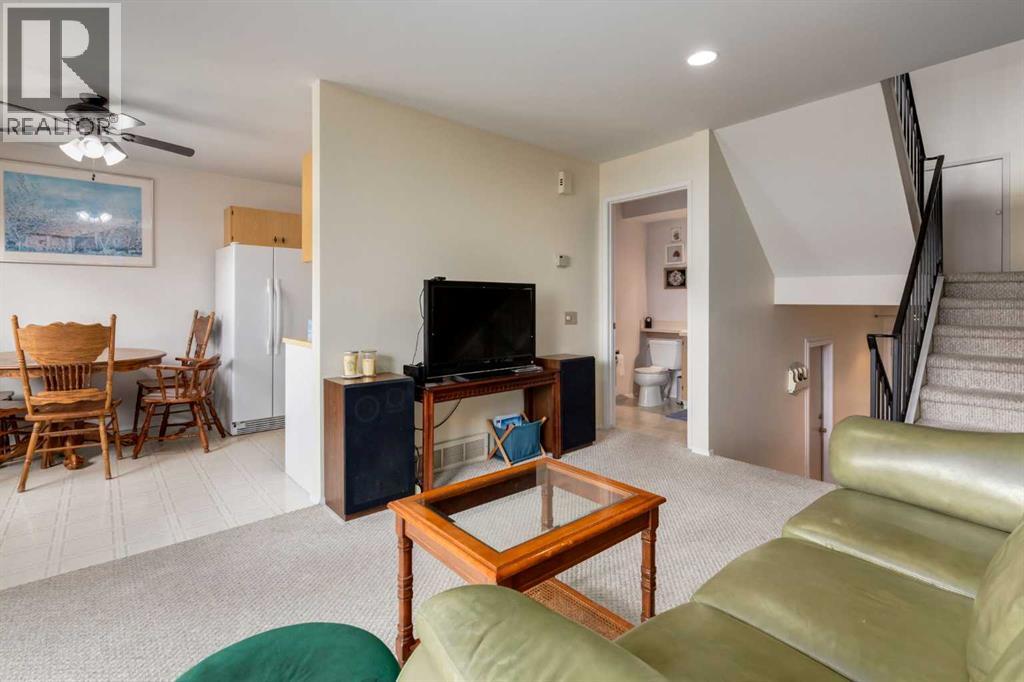 56, 5019 46 Avenue SW, Calgary, Alberta  T3E 6R1 - Photo 4 - A2313279