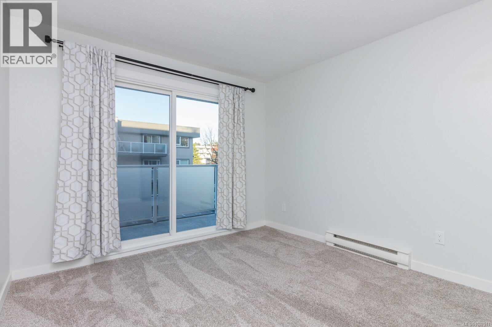210 3240 Glasgow Ave, Saanich, British Columbia  V8X 1M2 - Photo 16 - 1037511