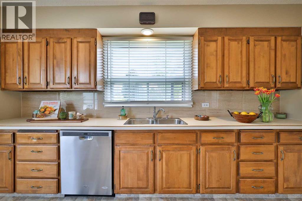 315 Dieppe Boulevard S, Lethbridge, Alberta  T1J 3X2 - Photo 12 - A2282634