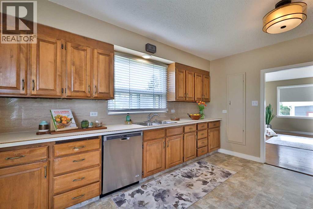 315 Dieppe Boulevard S, Lethbridge, Alberta  T1J 3X2 - Photo 13 - A2282634
